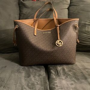 Michael Kors Tote